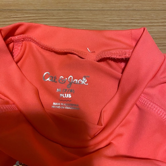 Cat and Jack Girls’ 7/8 swim Rashguard with flip sequins - Picture 4 of 5